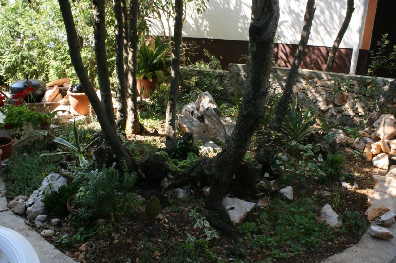 Apartments With A Parking Space Mandre, Pag - 6405 Kolan Exterior photo