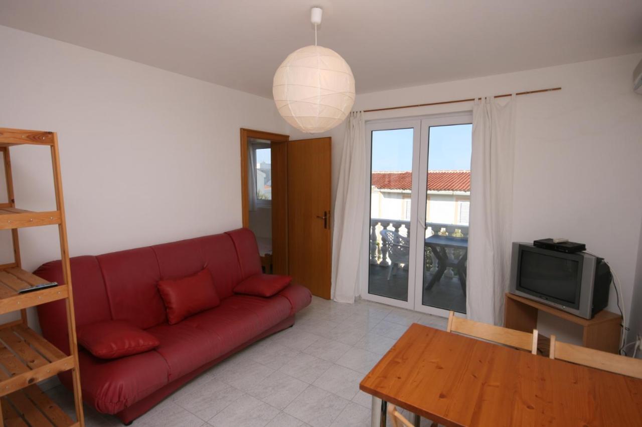 Apartments With A Parking Space Mandre, Pag - 6405 Kolan Exterior photo