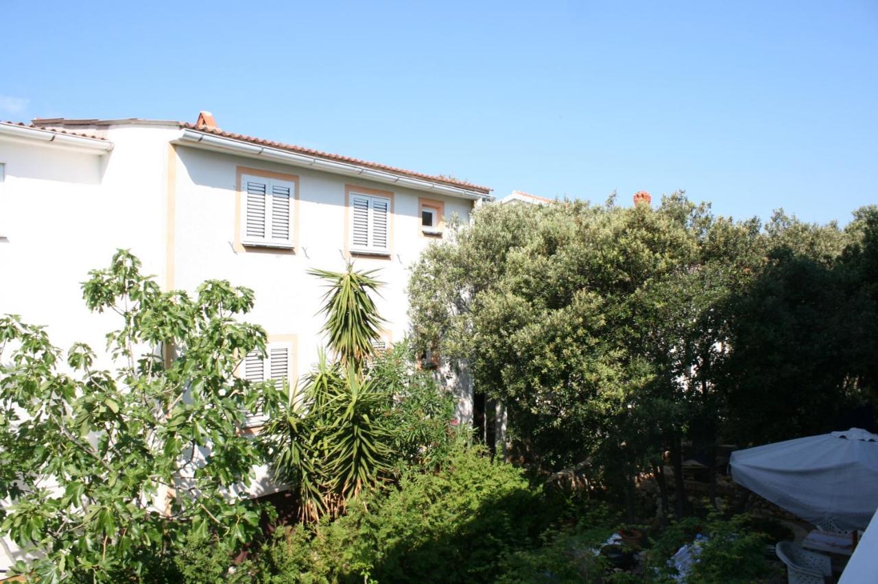 Apartments With A Parking Space Mandre, Pag - 6405 Kolan Exterior photo