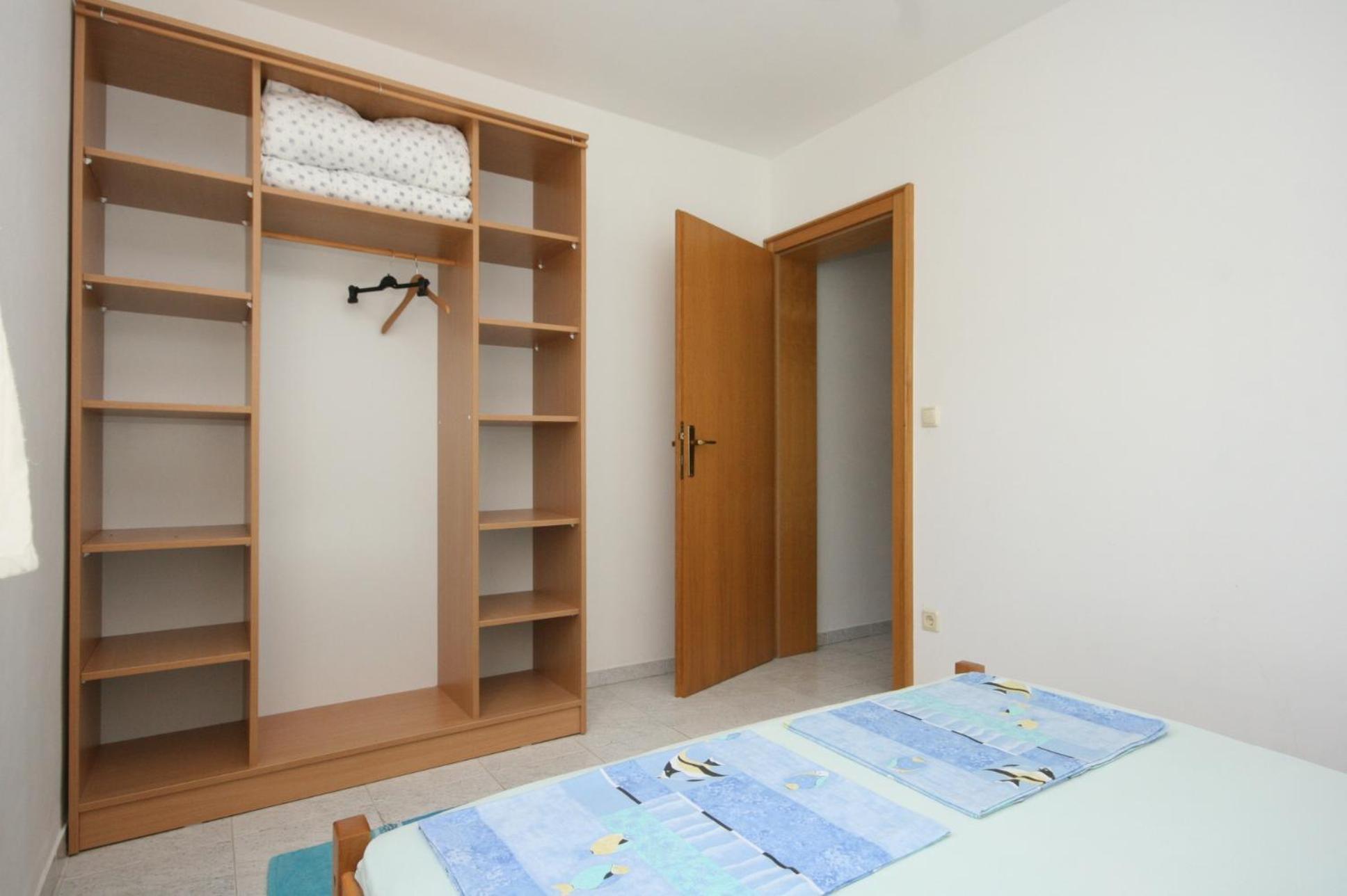 Apartments With A Parking Space Mandre, Pag - 6405 Kolan Room photo
