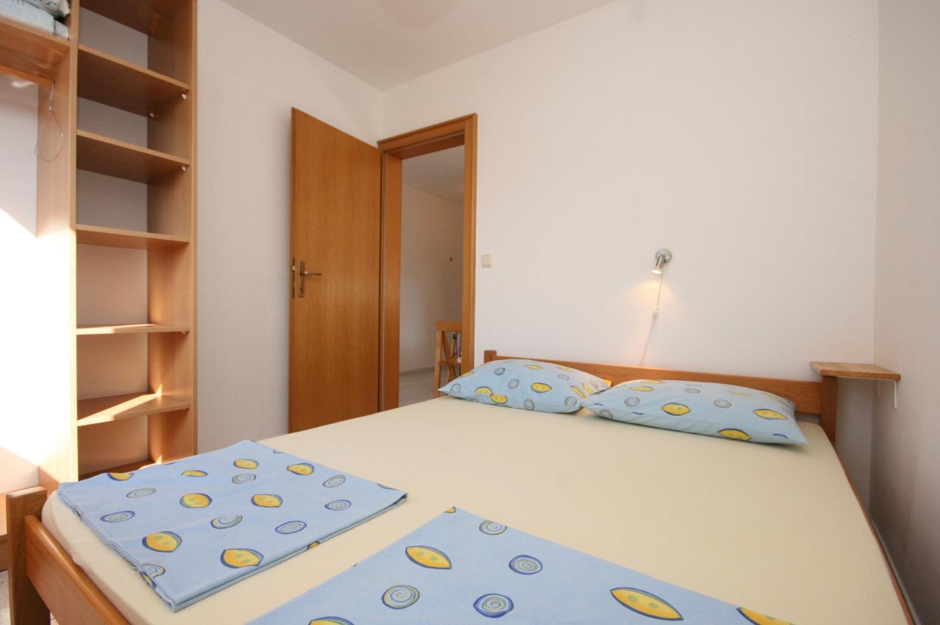 Apartments With A Parking Space Mandre, Pag - 6405 Kolan Room photo