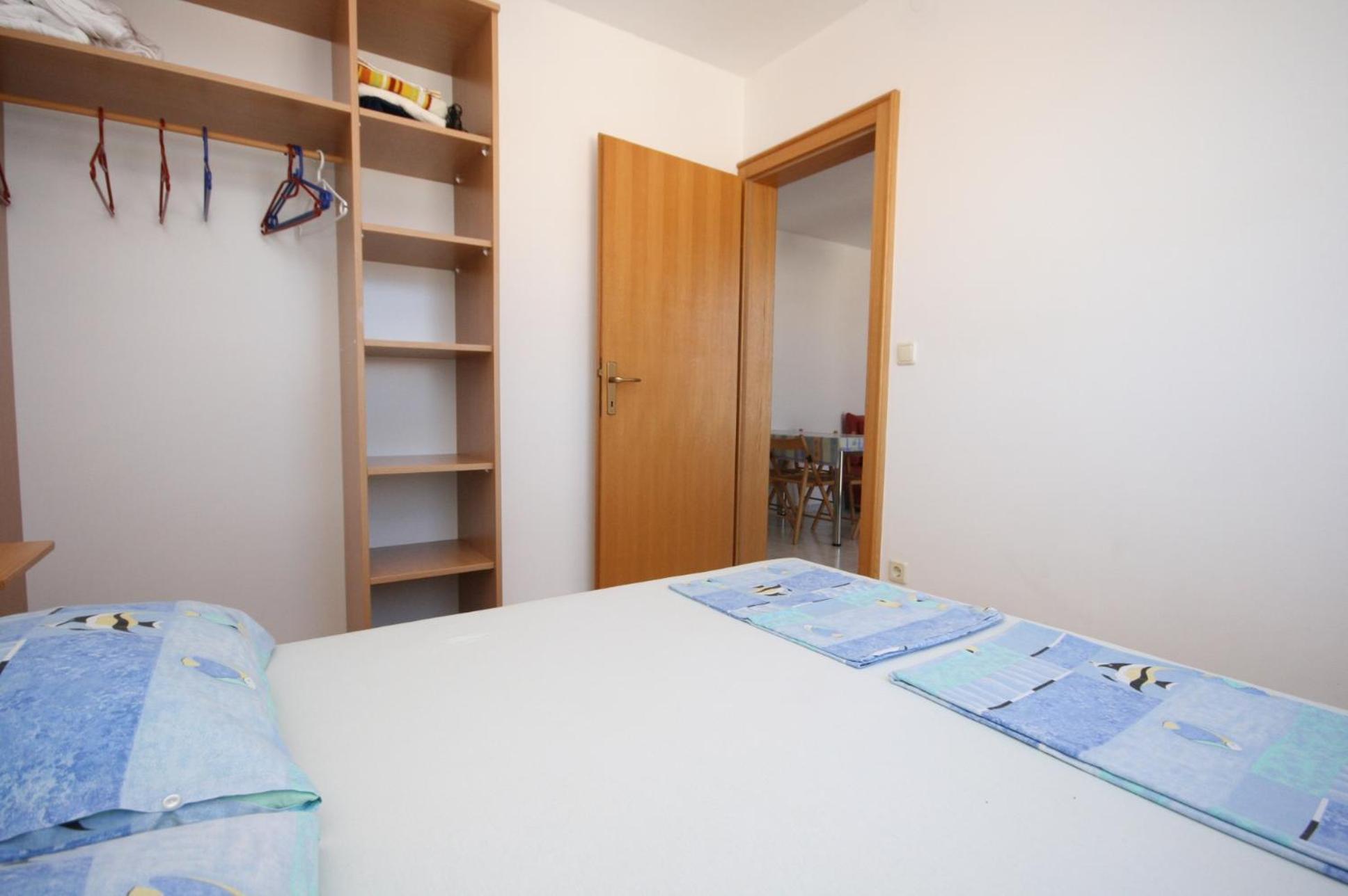 Apartments With A Parking Space Mandre, Pag - 6405 Kolan Room photo